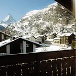 Alpine Perren Hotel 3*