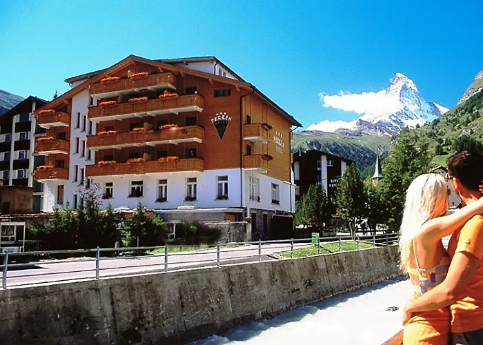 Szálloda Alpine Perren 3*